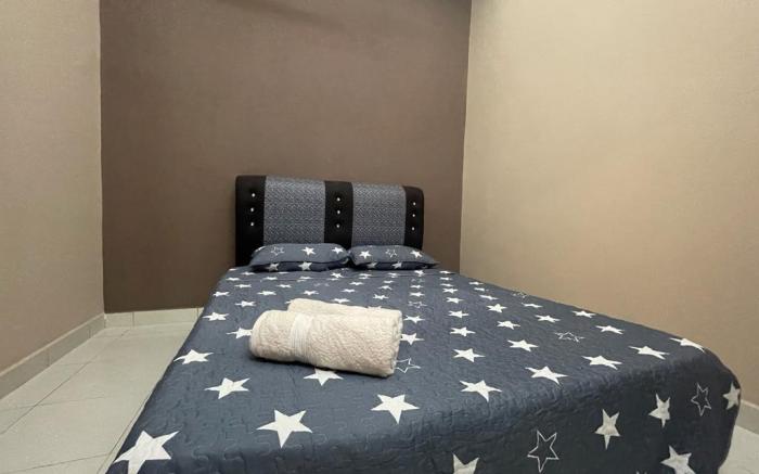 DOUBLETHREE SEROJA SEPANG 