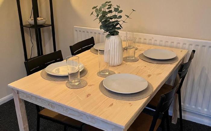 3 bed city centre with parking and garden