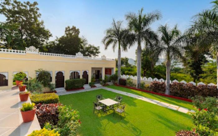 Hill Garden Resort - A HILLSIDE HAVEN
