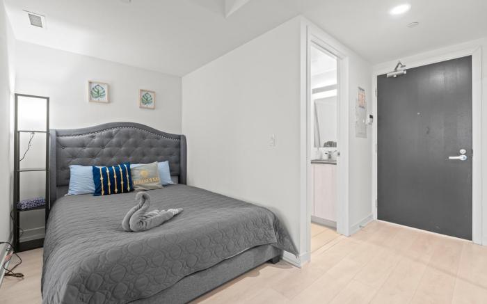 GLOBALSTAY Teahouse Condos in DT Toronto