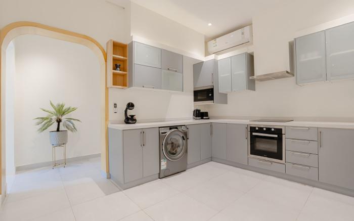 Three Bedroom Colorful & Exotic flat in Alrabie