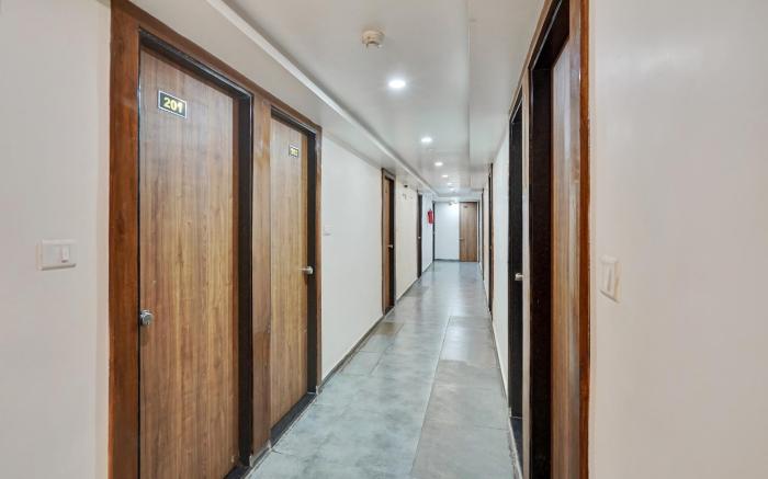 Super Collection O Kudasan Gandhinagar Formerly Hotel Royal Mansion