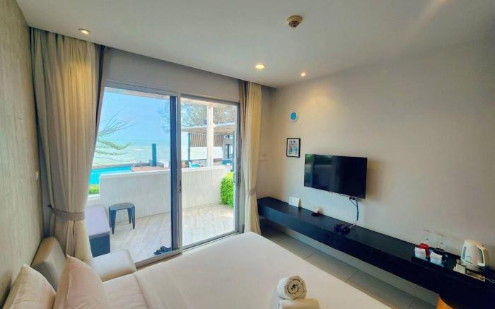 BBG Beachfront poolvilla 9BR close to Huahin city