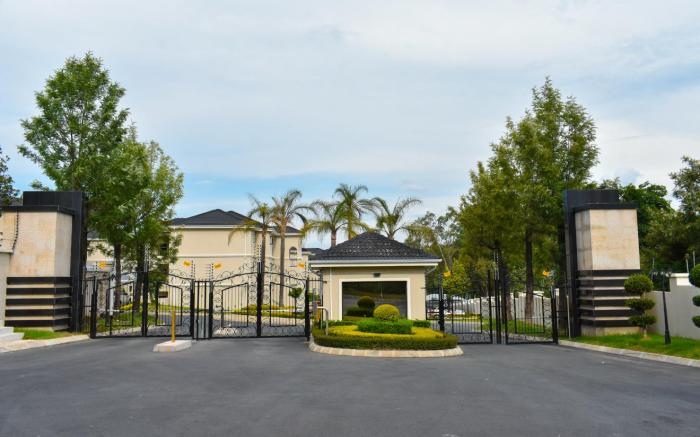 Candymore luxury apartment