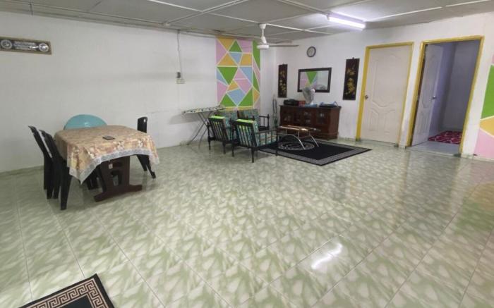 Homestay Busu Air Panas Gadek (muslim only)