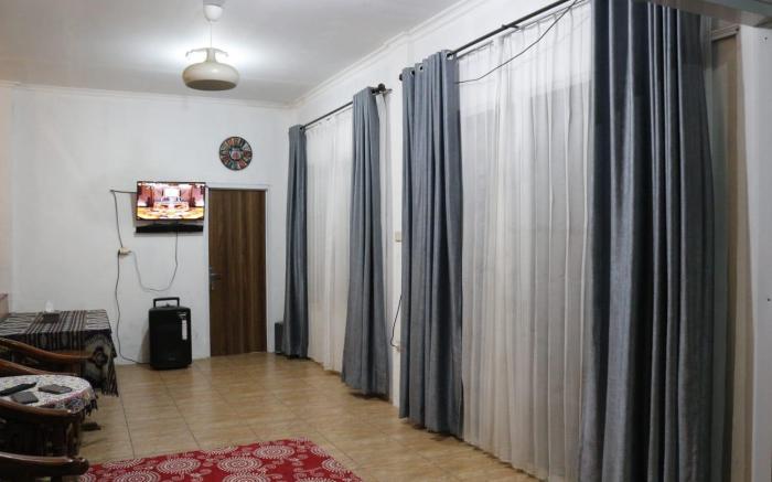 Villa 2 Bungalow 3 Kamar Mandi Pribadi Luas 1500m2