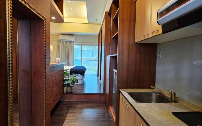 Cozy Ximen MRT 3 Minutes (1218)
