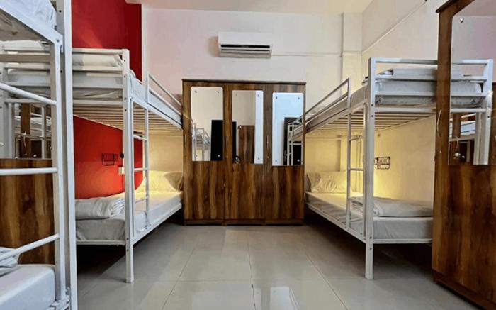 HOSHTEL99 - LUX - Stay, Cowork and Cafe 