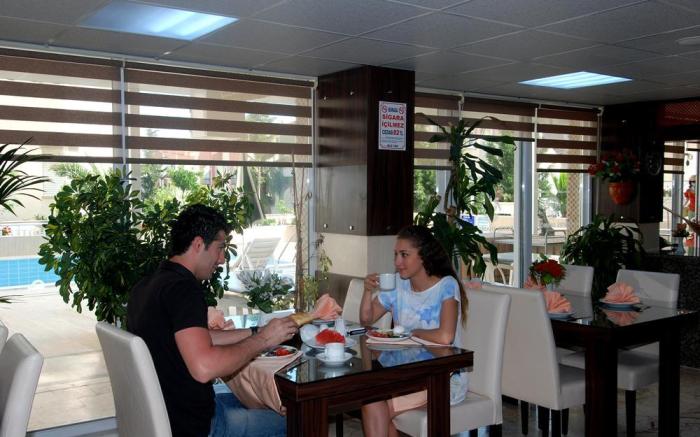 Lara Diamond Hotel