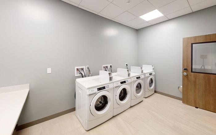 Holiday Inn Express And Suites Chicago Schaumburg By IHG