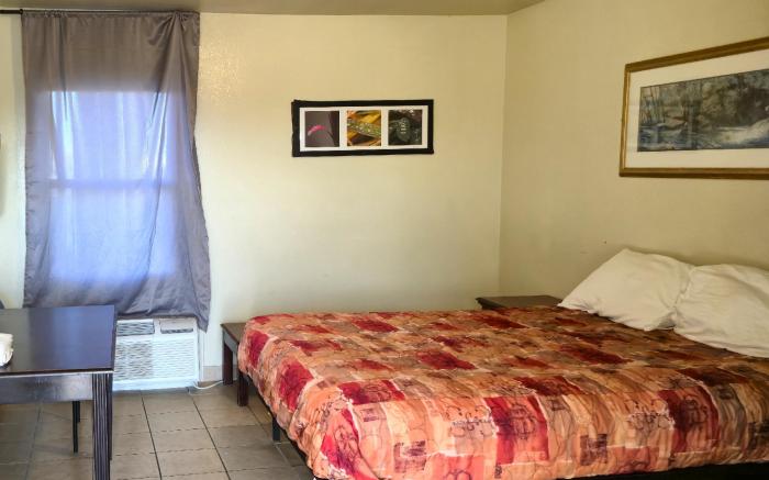 Cole Manor Motel By OYO Love Field Market Center