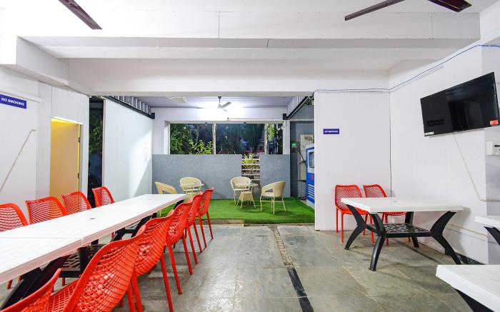 FabHotel The Botanica - Nr Hyderabad Central University, Kondapur
