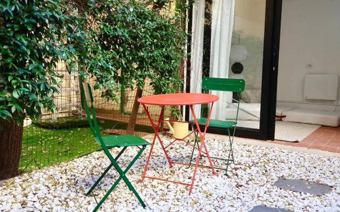 Peaceful flat with yard, Near Duomo