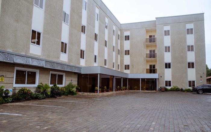 CheckInn Hotel Gimbiya 