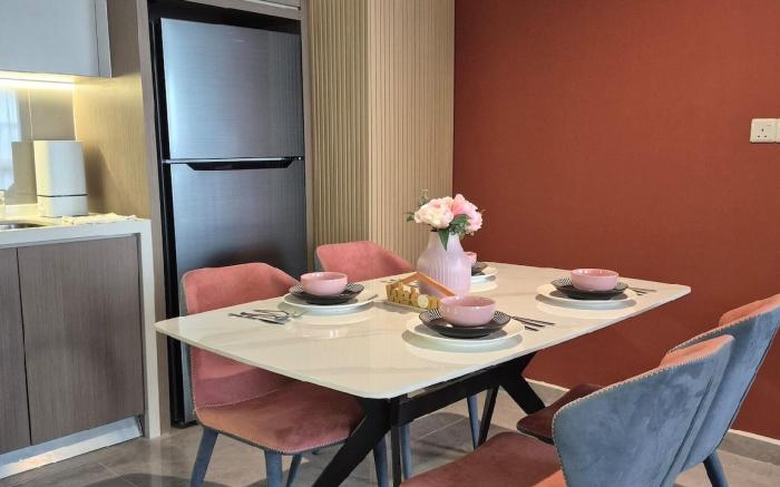 RelaxCondo Bukit Bintang Free Netflix Wifi