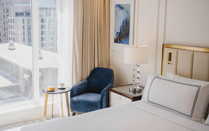 AZUR Legacy Collection Hotel