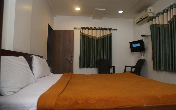 Safari Hotel