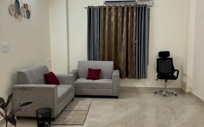 StayIn: Lawn/AC/TV/gardenLuxury