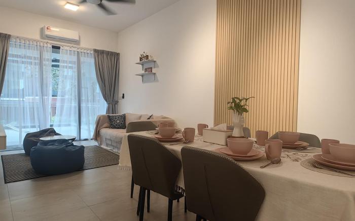 Venus Suite in Setia Alam RS1