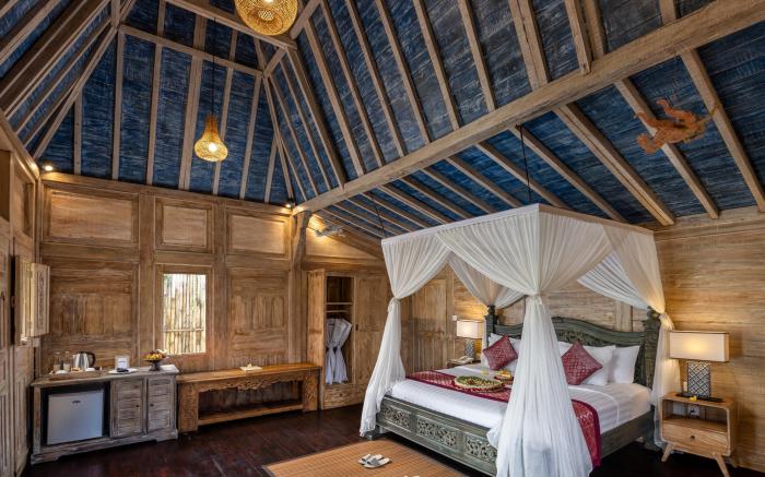 Wooden Ganeca Villas by Pramana Villas