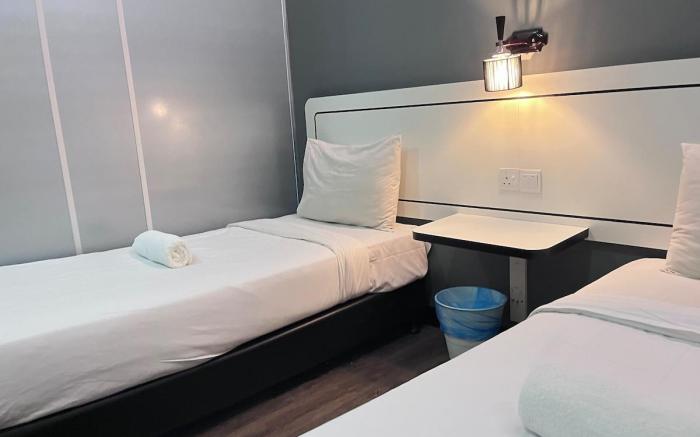 Comfort room Sunway Lagoon 2pax Kota Kemuning