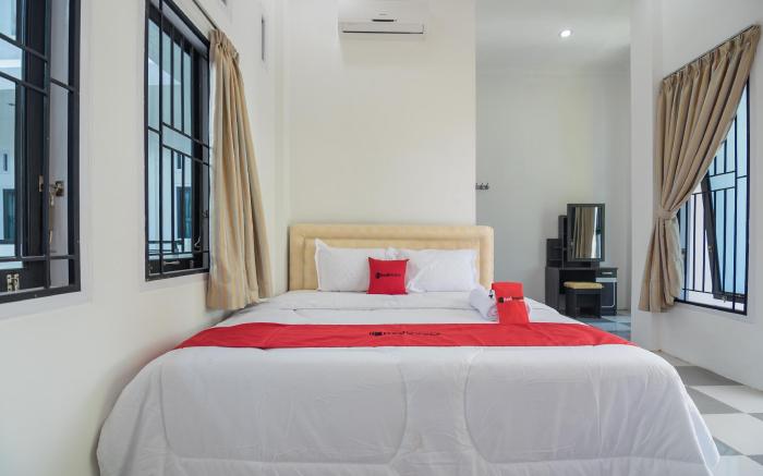 RedDoorz near Sultan Thaha Airport Jambi