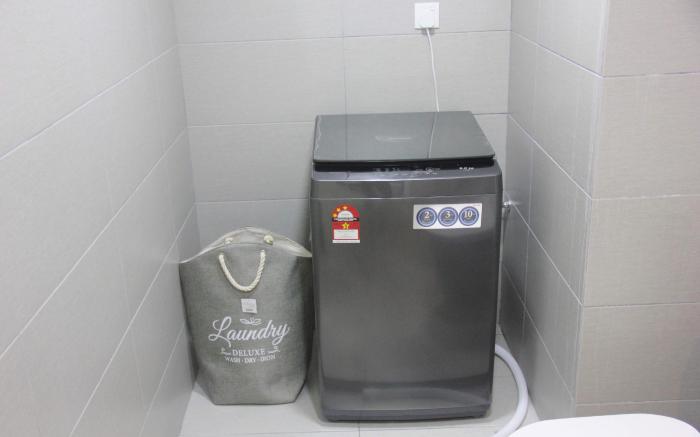 Ekocheras PremiumSuite Pool MRT 03