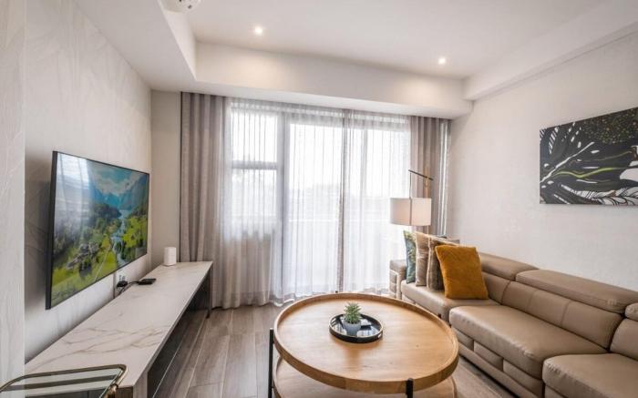 Luxury*1BR Apt: *Poolside*Near Menlyn Mall