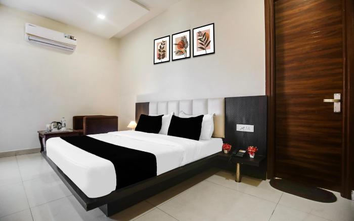 Super Collection O Amritsar Near Railway Station