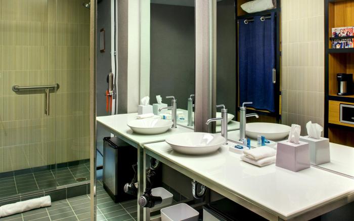 Aloft Leawood-Overland Park