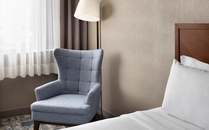 Four Points by Sheraton Edmonton South