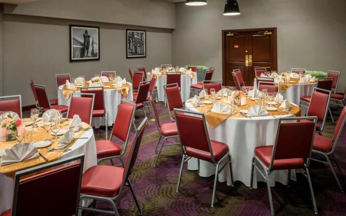 Four Points by Sheraton Boston Logan Airport Revere