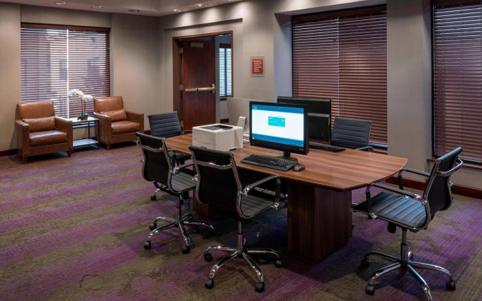 Four Points by Sheraton Boston Logan Airport Revere