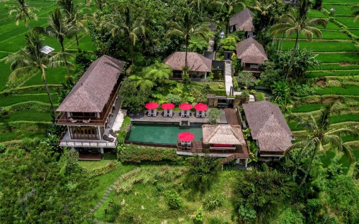 Awan Biru Villas