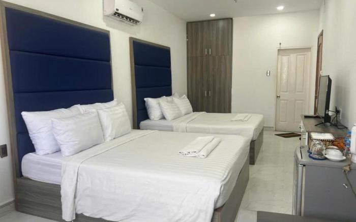 White Diamond Airport Hotel 
