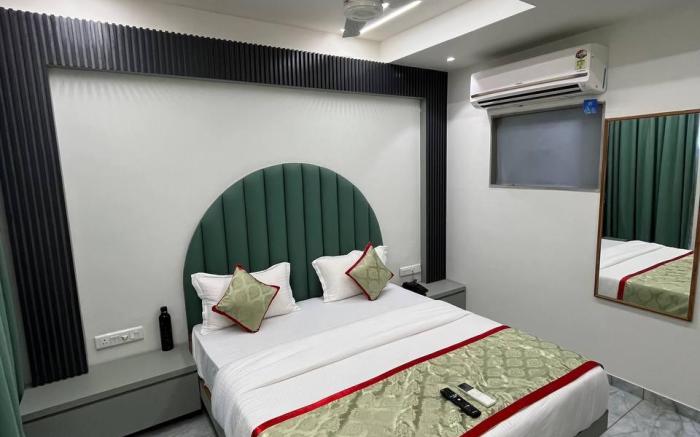 Hotel Melbourne Gandhinagar 