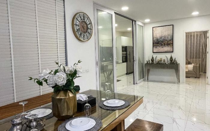 Youth Journey Six-Bedroom Pool Villa