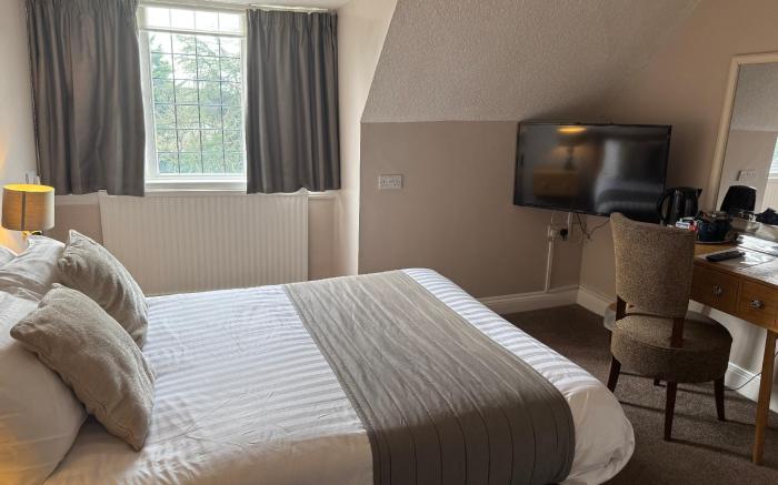 The Oaklands Hotel