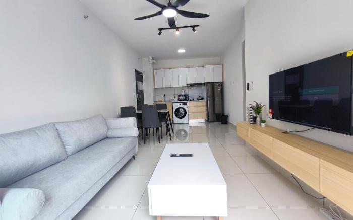 Edumetro CozySuite SubangJaya Pool 10
