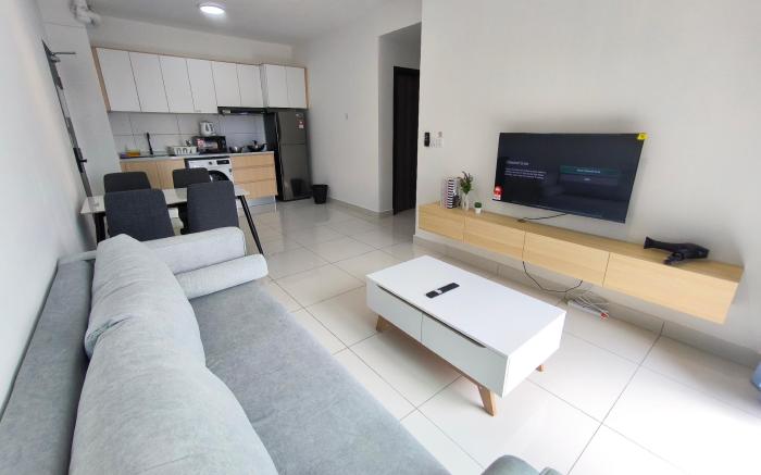 Edumetro CozySuite SubangJaya Pool 10