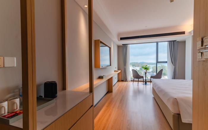 BILLIONS HOTEL