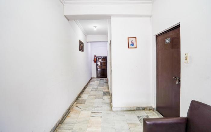 Super Hotel O Tyagi Road Near Prince Chowk