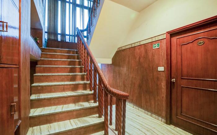 Hotel O Sansarchandra Road Formerly Luna Rosa