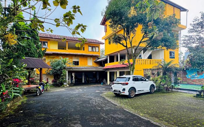 Wisma 24 at Hankam Puncak RedPartner
