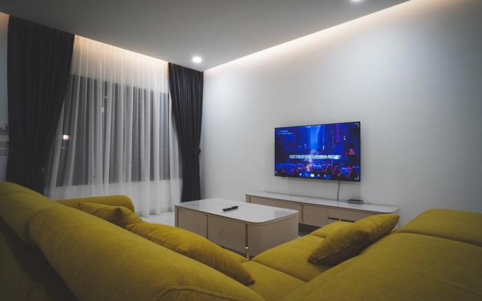 H+M Residence I+ Setia City Convention