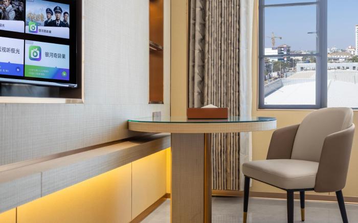 珀莱白金酒店BOLAI BAIJIN HOTEL
