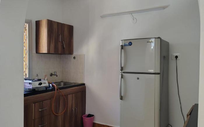 RoomzAway1603:Pool,Kitchen,Wi-Fi, Senior-Friendly