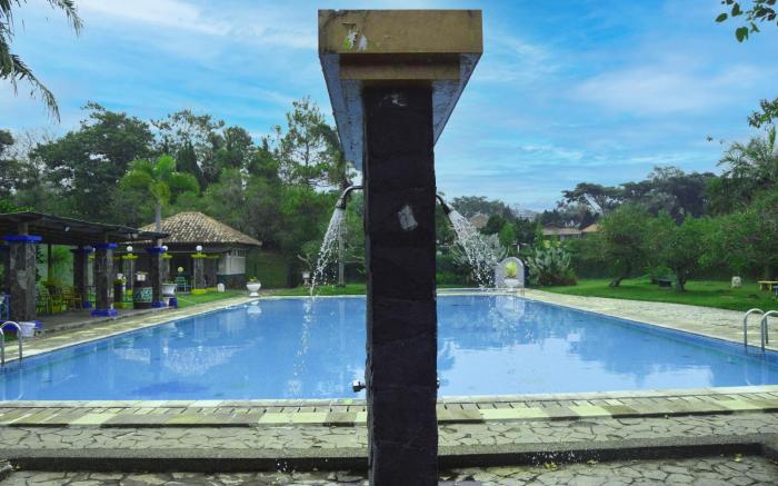 Puncak Resort Villa by Aryaduta