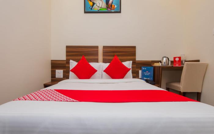 OYO 13614 Hotel Axis International