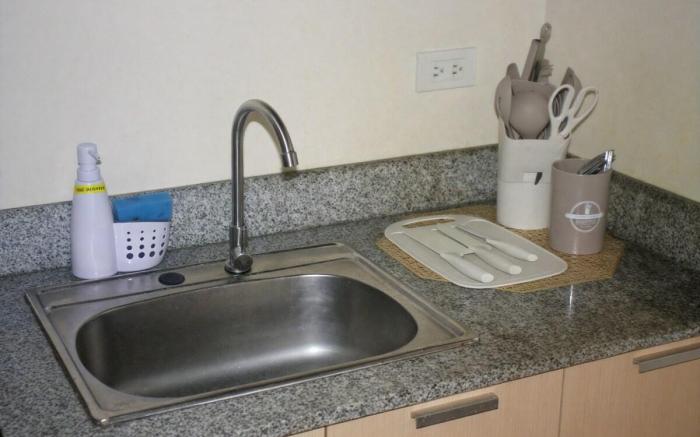 Cozy 1 Bed Suite - Minutes to NAIA and MOA!